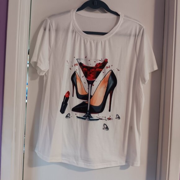 THREE WOMEN'S XL GRAPHIC TEES Chicken High Heels Sun flower NWOT - Picture 5 of 9